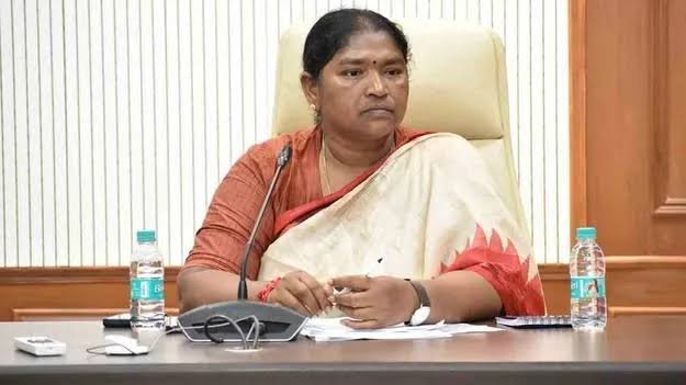 LP మీటింగ్ కూడా కేసీఆర్ ఫాంహౌస్‌లోనే చేస్తారా